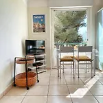 Sanary, Vue Mer, à Deux Pas Des Plages Et Du Centre * Sanary-sur-Mer