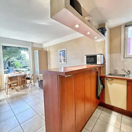 Appartement Sanary, Vue Mer, A Deux Pas Des Plages Et Du Centre