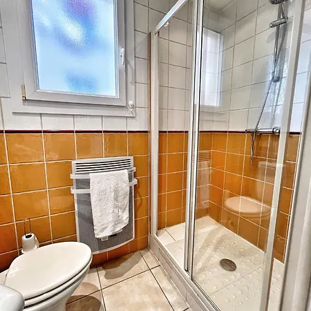 L'azur, Centre Avec Parking, Vue Mer, Climatisation
